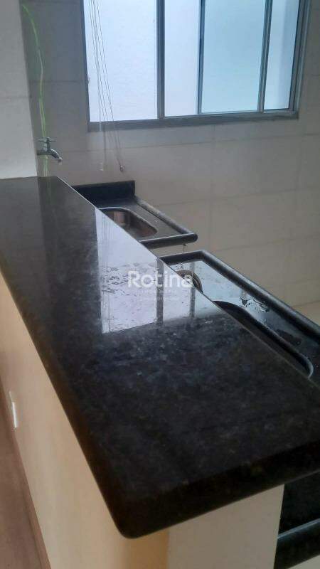 Apartamento à venda, 2 quartos em Uberlândia no bairro Chacaras Tubalina e Quartel no valor de R$ 180.000,00 - Rotina Imobiliária: 