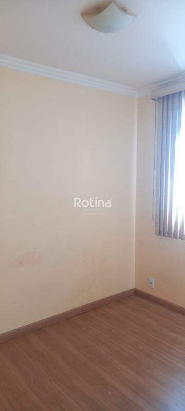 Apartamento à venda, 2 quartos em Uberlândia no bairro Chacaras Tubalina e Quartel no valor de R$ 180.000,00 - Rotina Imobiliária: 