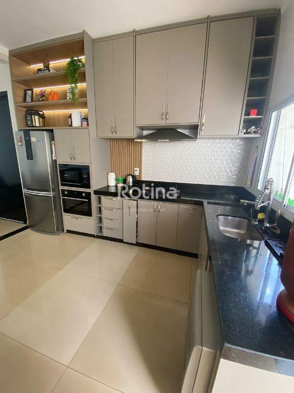 Casa à venda, 4 quartos em Uberlândia no bairro Jardim Patrícia no valor de R$ 960.000,00 - Rotina Imobiliária: 
