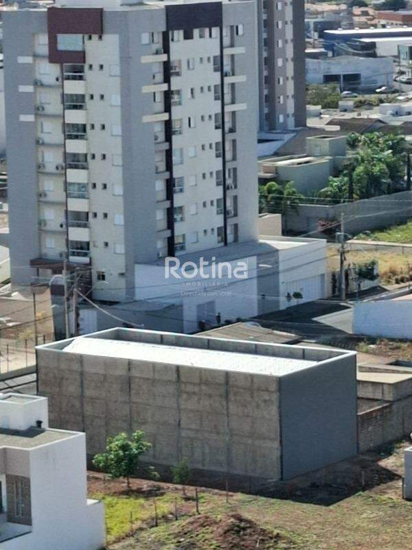 Galpão à venda, em Uberlândia no bairro Novo Mundo no valor de R$ 990.000,00 - Rotina Imobiliária: 