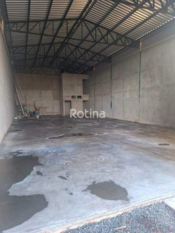 Galpão à venda, em Uberlândia no bairro Novo Mundo no valor de R$ 990.000,00 - Rotina Imobiliária: 