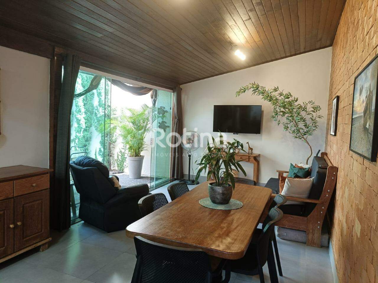 Casa Condomínio Fechado à venda, 3 quartos em Uberlândia no bairro Minas Gerais no valor de R$ 550.000,00 - Rotina Imobiliária: 