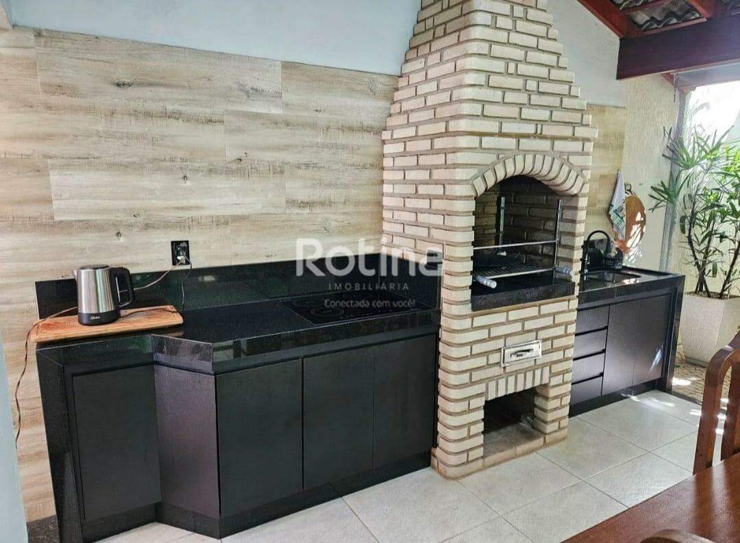 Casa à venda, 4 quartos em Uberlândia no bairro Santa Rosa no valor de R$ 870.000,00 - Rotina Imobiliária: 