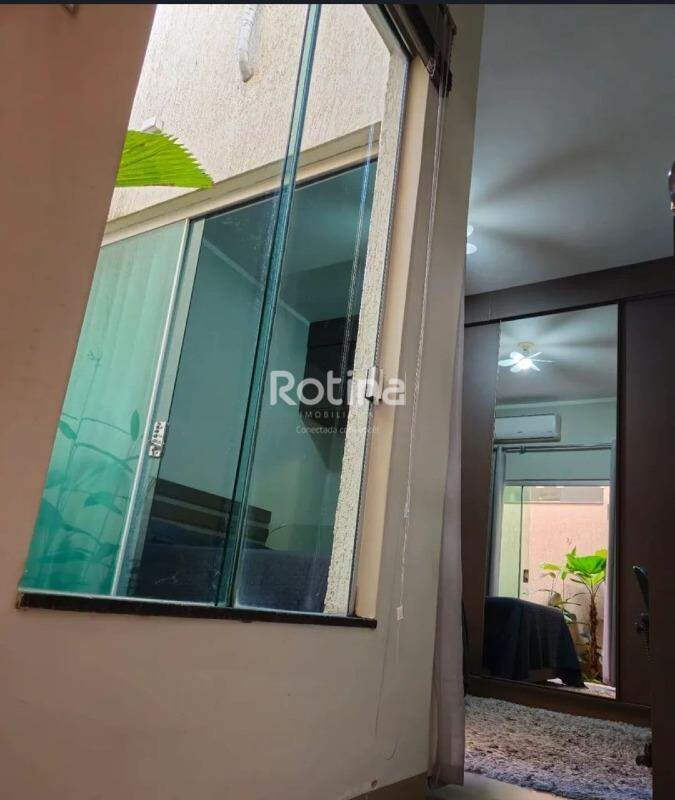 Casa à venda, 4 quartos em Uberlândia no bairro Santa Rosa no valor de R$ 870.000,00 - Rotina Imobiliária: 