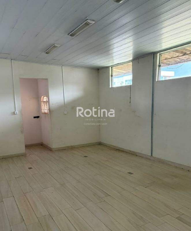 Área para alugar, em Uberlândia no bairro Tibery no valor de R$ 5.000,00 - Rotina Imobiliária: 