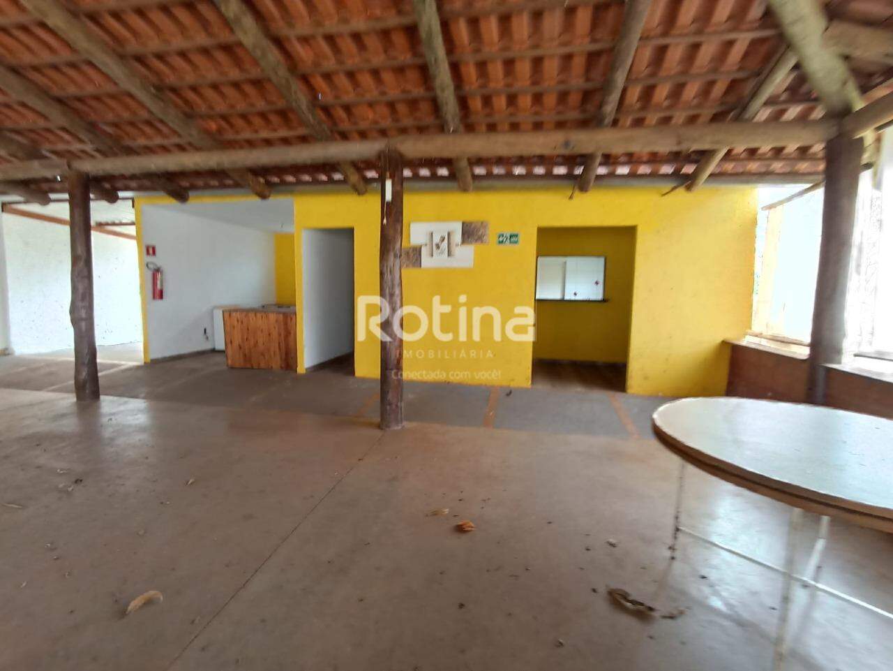 Chacara à venda, 4 quartos em Uberlândia no bairro Panorama no valor de R$ 1.700.000,00 - Rotina Imobiliária: 