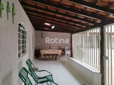Casa à venda, 3 quartos em Uberlândia no bairro Santa Rosa no valor de R$ 450.000,00 - Rotina Imobiliária: 