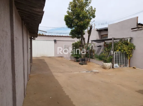 Casa à venda, 3 quartos em Uberlândia no bairro Santa Rosa no valor de R$ 450.000,00 - Rotina Imobiliária: 