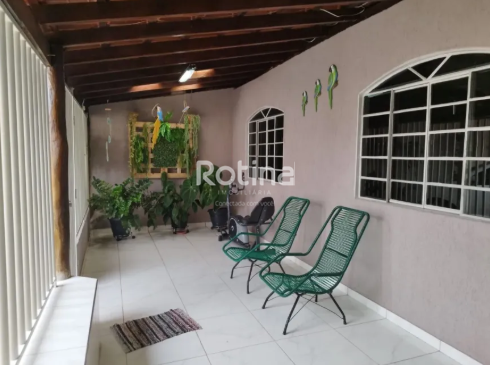 Casa à venda, 3 quartos em Uberlândia no bairro Santa Rosa no valor de R$ 450.000,00 - Rotina Imobiliária: 