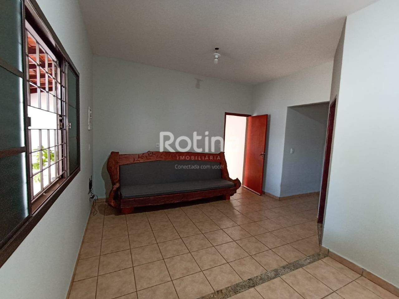 Casa à venda, 3 quartos em Uberlândia no bairro Santa Mônica no valor de R$ 700.000,00 - Rotina Imobiliária: 