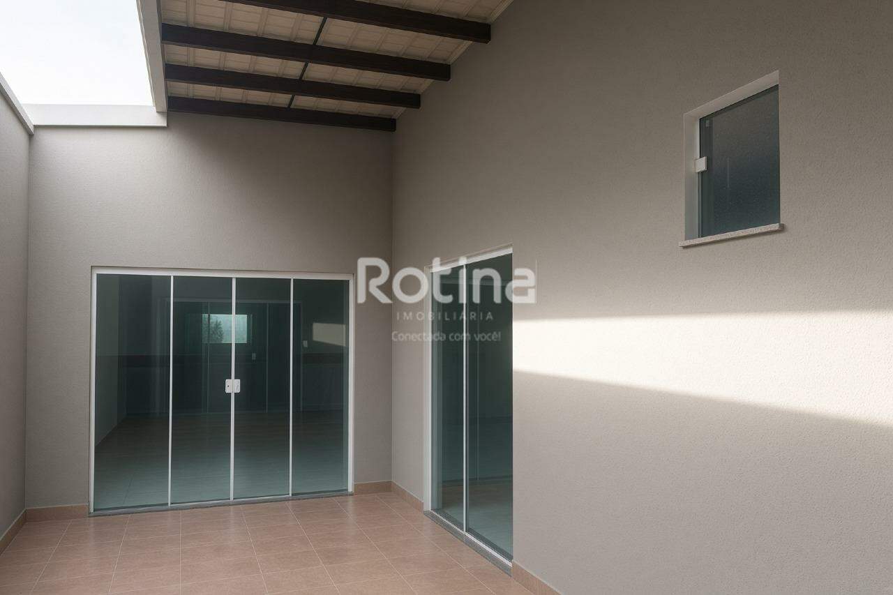 Casa à venda, 4 quartos em Uberlândia no bairro Granada no valor de R$ 720.000,00 - Rotina Imobiliária: 