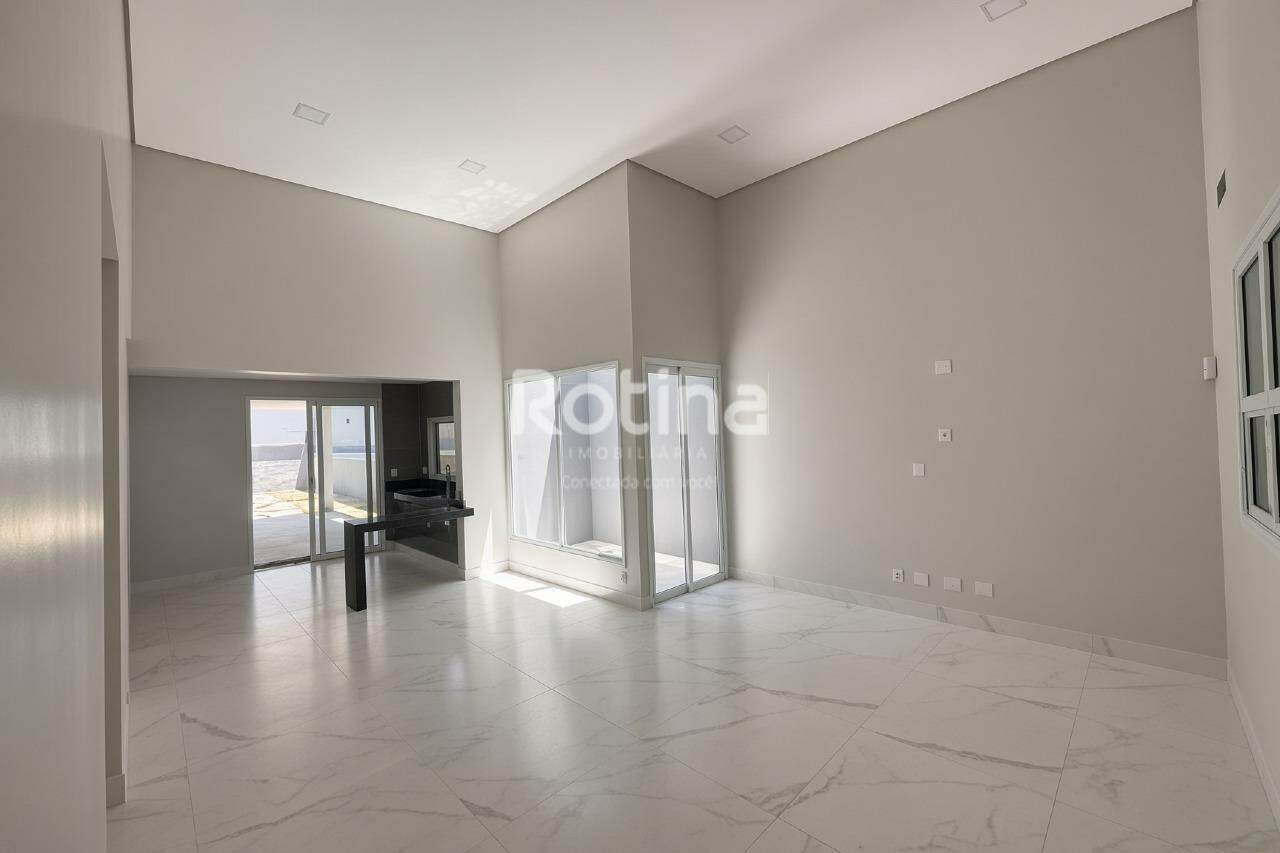 Casa à venda, 3 quartos em Uberlândia no bairro Cidade Jardim no valor de R$ 1.235.000,00 - Rotina Imobiliária: 