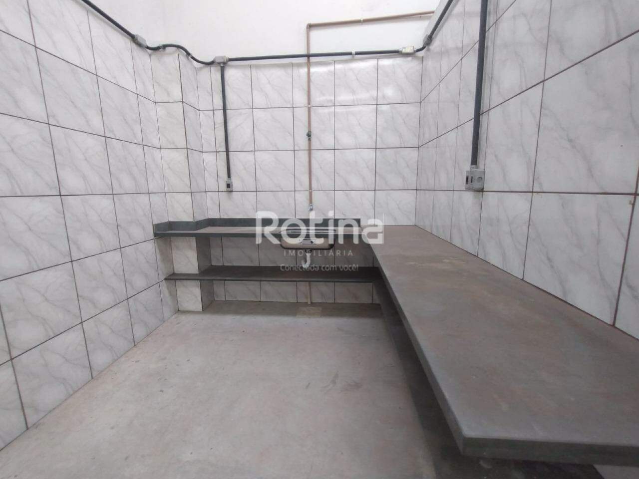Galpão para alugar, em Uberlândia no bairro Santa Rosa no valor de R$ 6.000,00 - Rotina Imobiliária: 