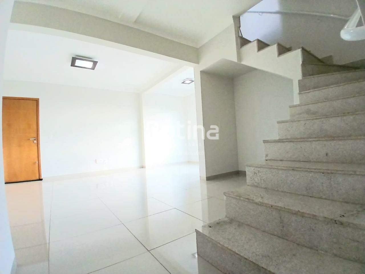 Cobertura para alugar, 3 quartos em Uberlândia no bairro Tibery no valor de R$ 4.800,00 - Rotina Imobiliária: 