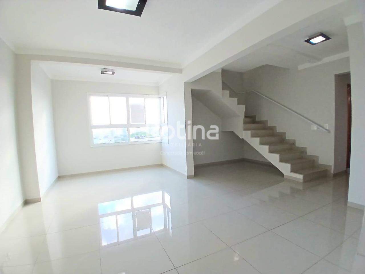 Cobertura para alugar, 3 quartos em Uberlândia no bairro Tibery no valor de R$ 4.800,00 - Rotina Imobiliária: 