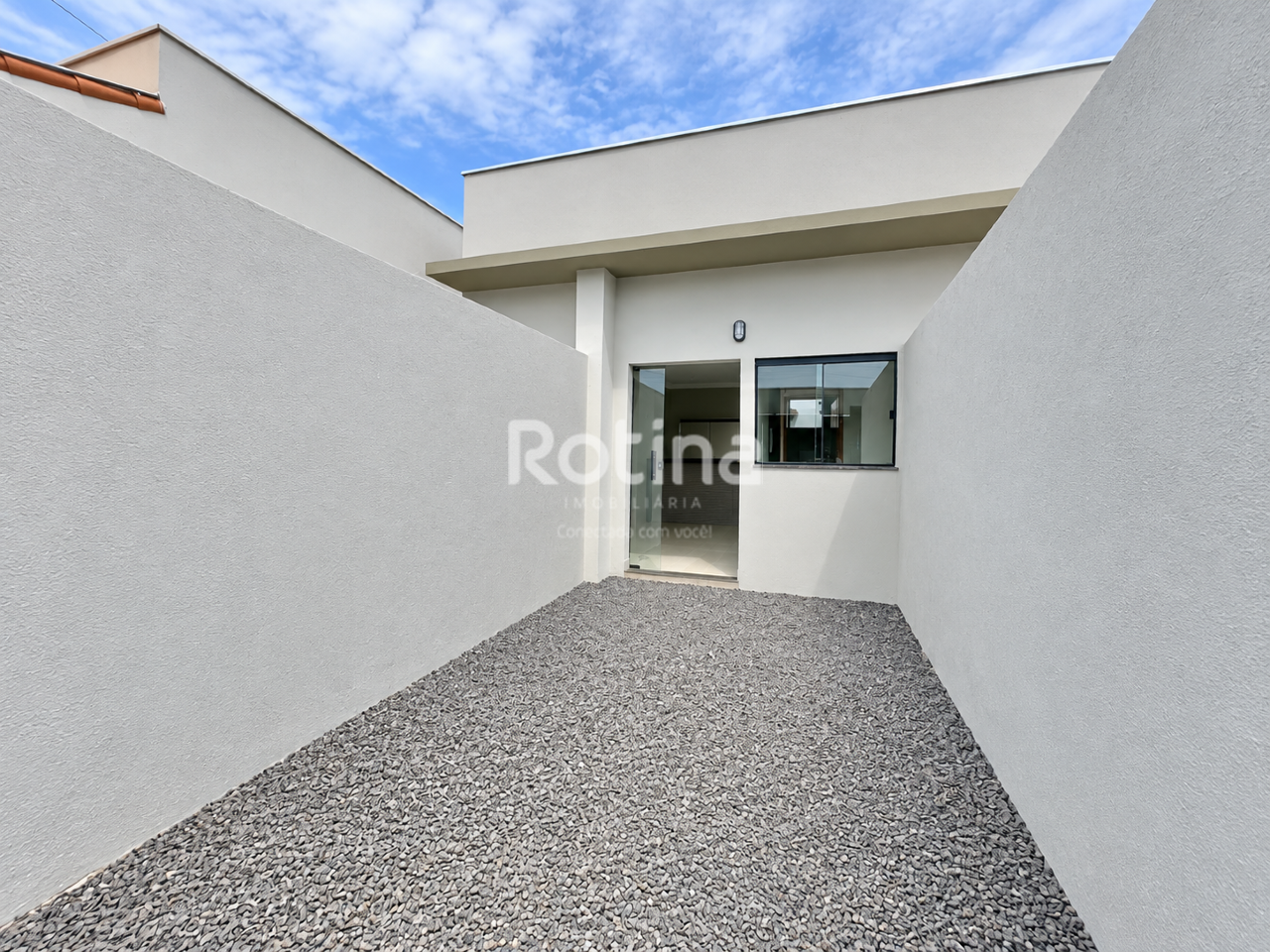 Casa à venda, 2 quartos em Uberlândia no bairro Shopping Park no valor de R$ 280.000,00 - Rotina Imobiliária: 