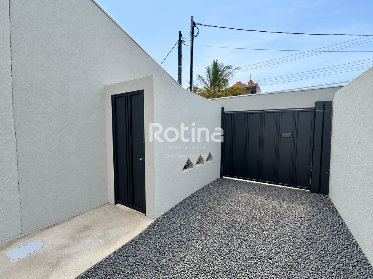 Casa à venda, 2 quartos em Uberlândia no bairro Shopping Park no valor de R$ 280.000,00 - Rotina Imobiliária: 