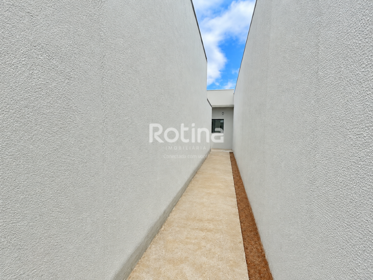 Casa à venda, 2 quartos em Uberlândia no bairro Shopping Park no valor de R$ 280.000,00 - Rotina Imobiliária: 