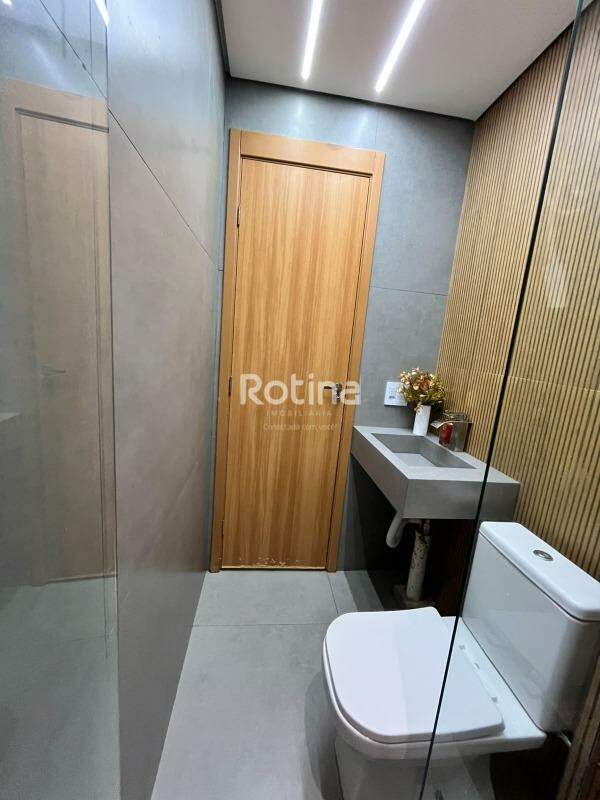 Apartamento à venda, 2 quartos em Uberlândia no bairro Martins no valor de R$ 290.000,00 - Rotina Imobiliária: 