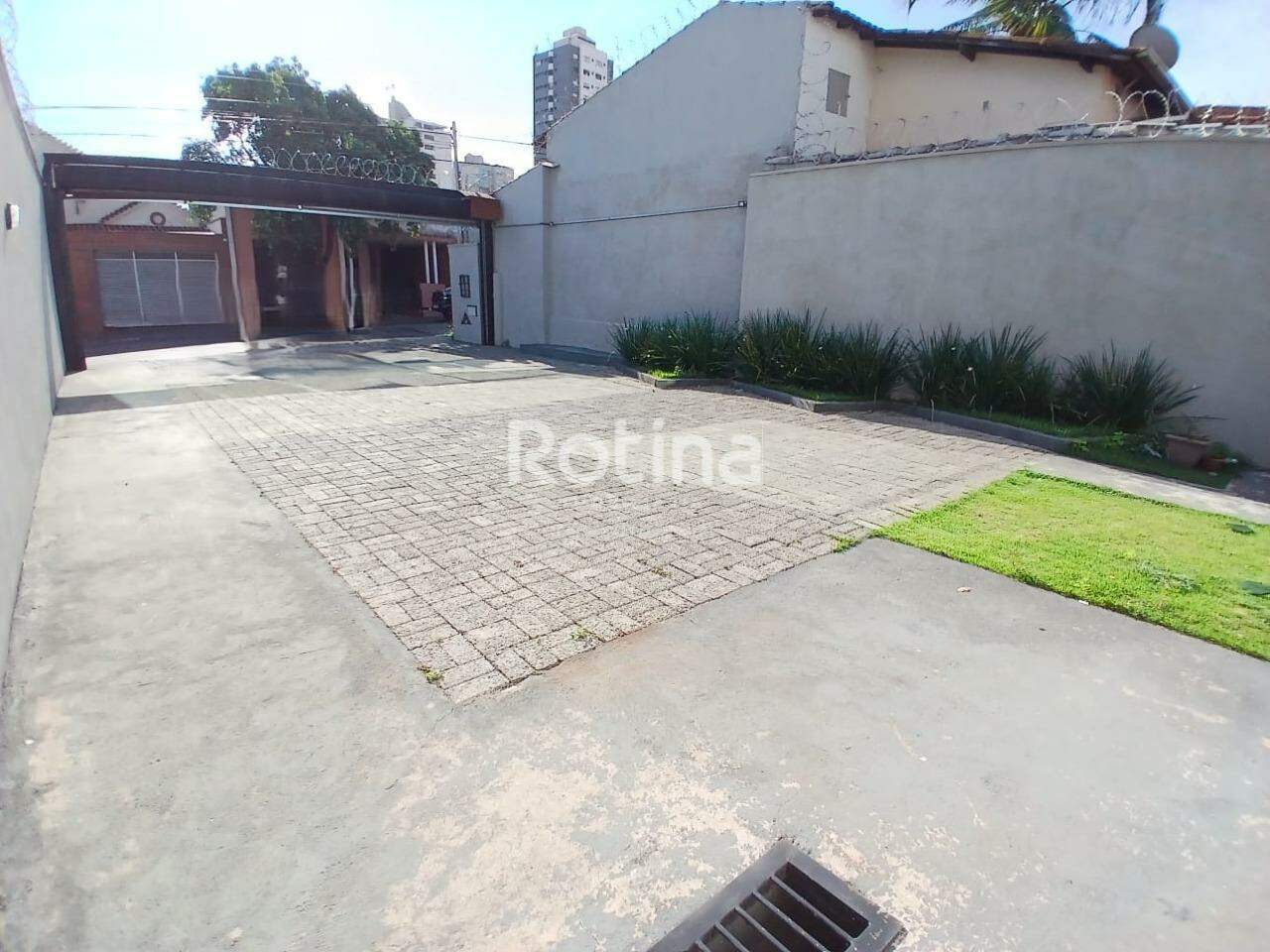 Loja para alugar, em Uberlândia no bairro Fundinho no valor de R$ 13.000,00 - Rotina Imobiliária: 