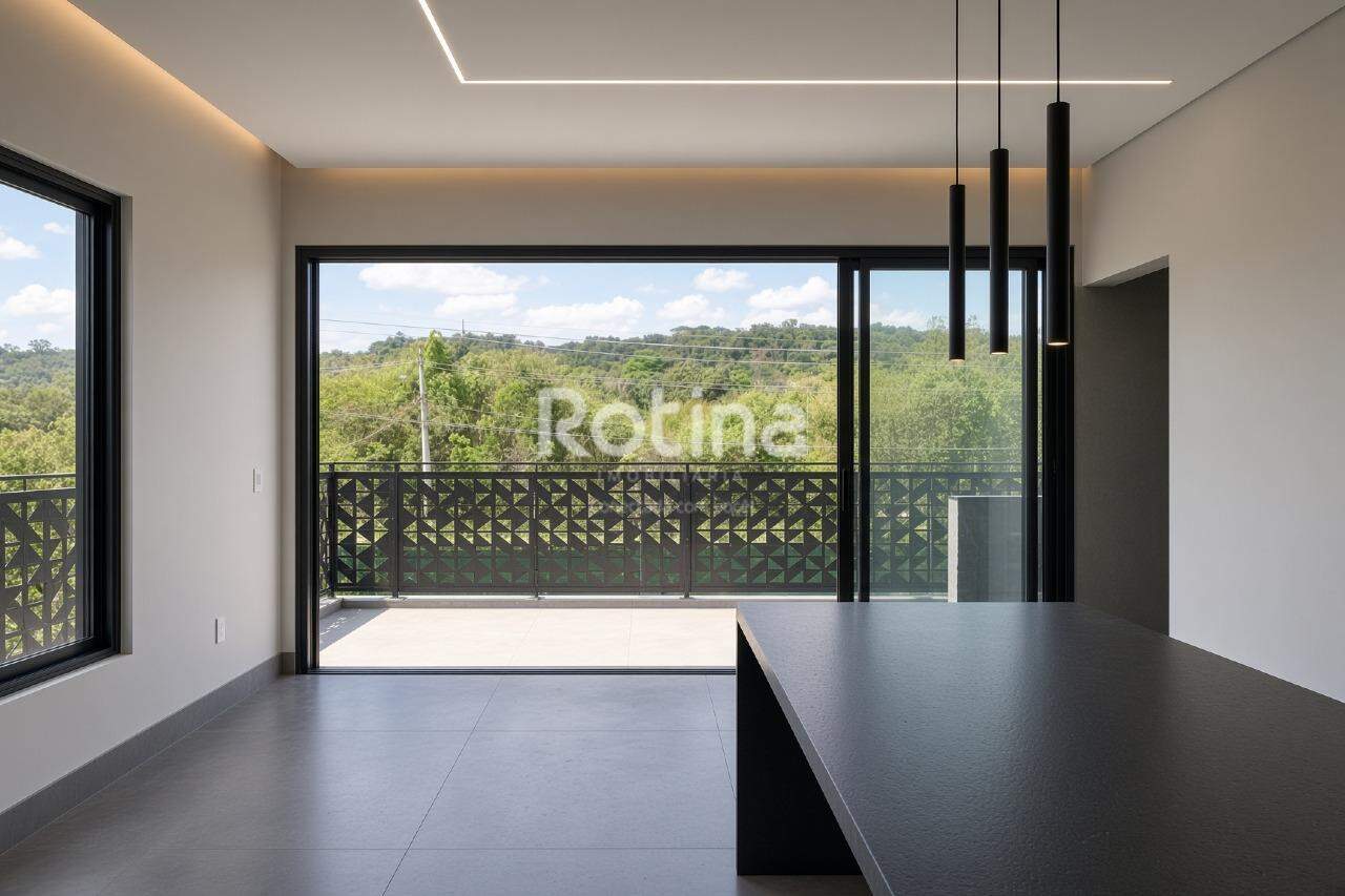Casa à venda, 3 quartos em Uberlândia no bairro Granja Marileusa no valor de R$ 1.690.000,00 - Rotina Imobiliária: 