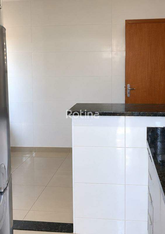 Apartamento à venda, 2 quartos em Uberlândia no bairro Martins no valor de R$ 280.000,00 - Rotina Imobiliária: 