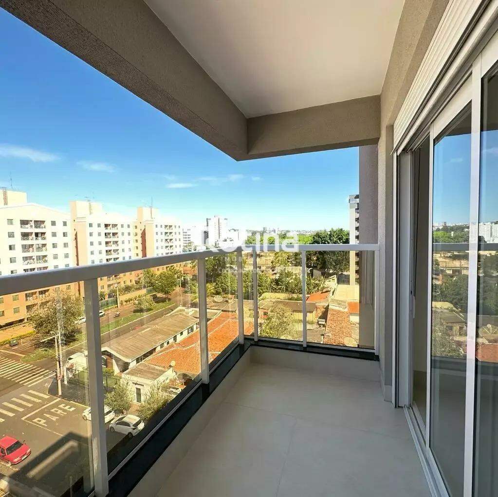 Apartamento à venda, 3 quartos em Uberlândia no bairro Copacabana no valor de R$ 1.700.000,00 - Rotina Imobiliária: 