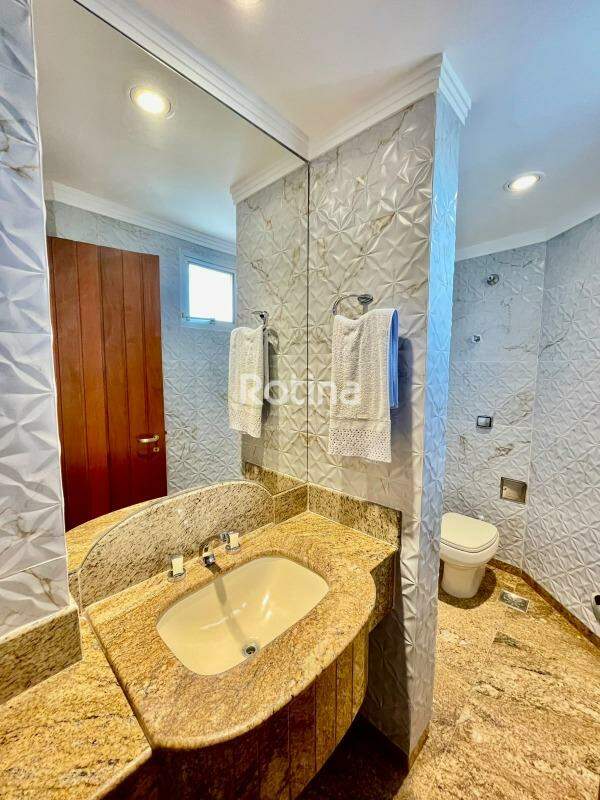 Apartamento à venda, 4 quartos em Uberlândia no bairro Fundinho no valor de R$ 1.900.000,00 - Rotina Imobiliária: 