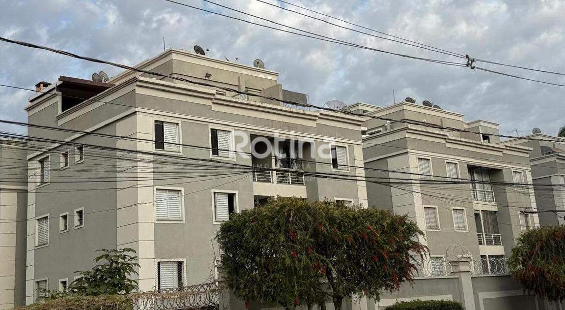Apartamento para alugar, 3 quartos em Uberlândia no bairro Patrimônio no valor de R$ 2.600,00 - Rotina Imobiliária: 