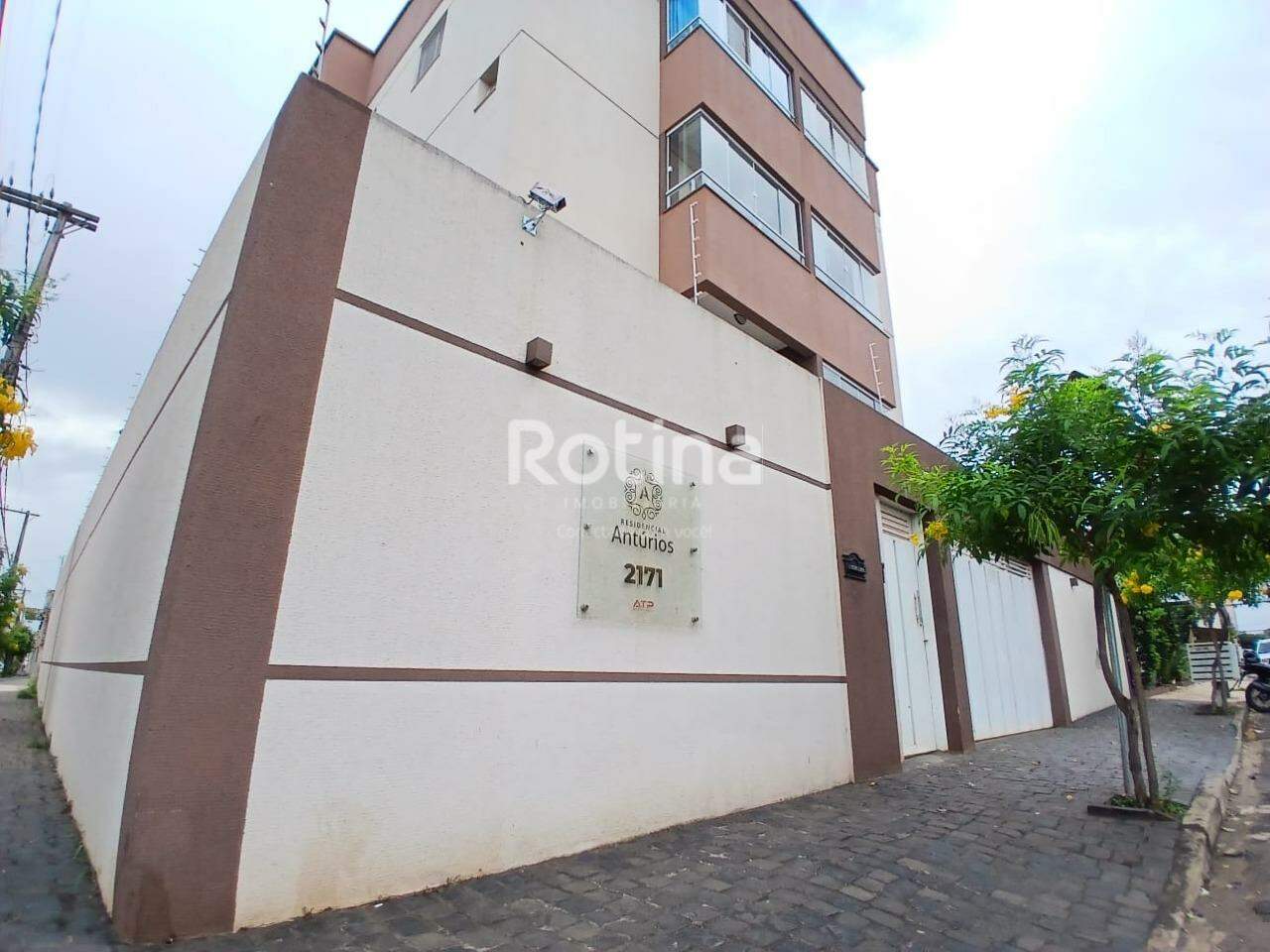 Apartamento para alugar, 2 quartos em Uberlândia no bairro Santa Mônica no valor de R$ 1.650,00 - Rotina Imobiliária: 