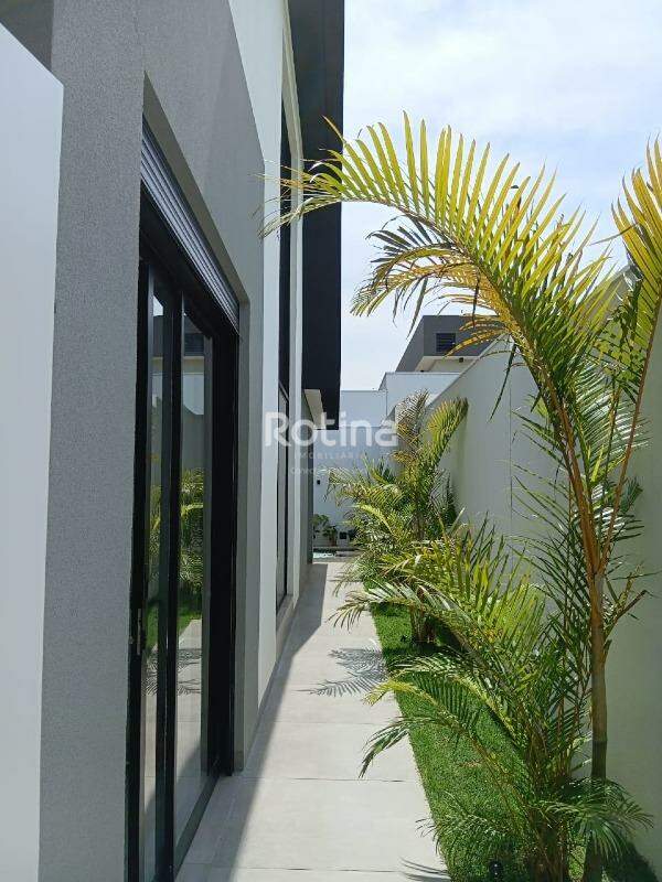 Casa Condomínio Fechado à venda, em Uberlândia no bairro Granja Marileusa no valor de R$ 4.250.000,00 - Rotina Imobiliária: 