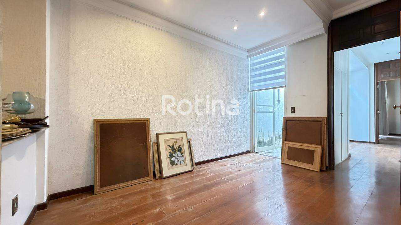 Casa Comercial à venda, 3 quartos em Uberlândia no bairro Centro no valor de R$ 1.000.000,00 - Rotina Imobiliária: 