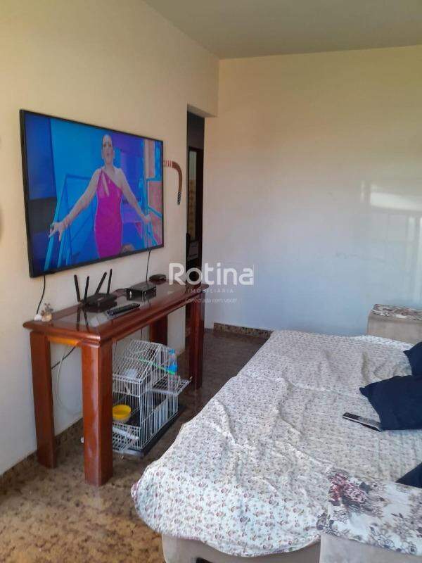 Casa à venda, 3 quartos em Uberlândia no bairro Osvaldo Rezende no valor de R$ 800.000,00 - Rotina Imobiliária: 