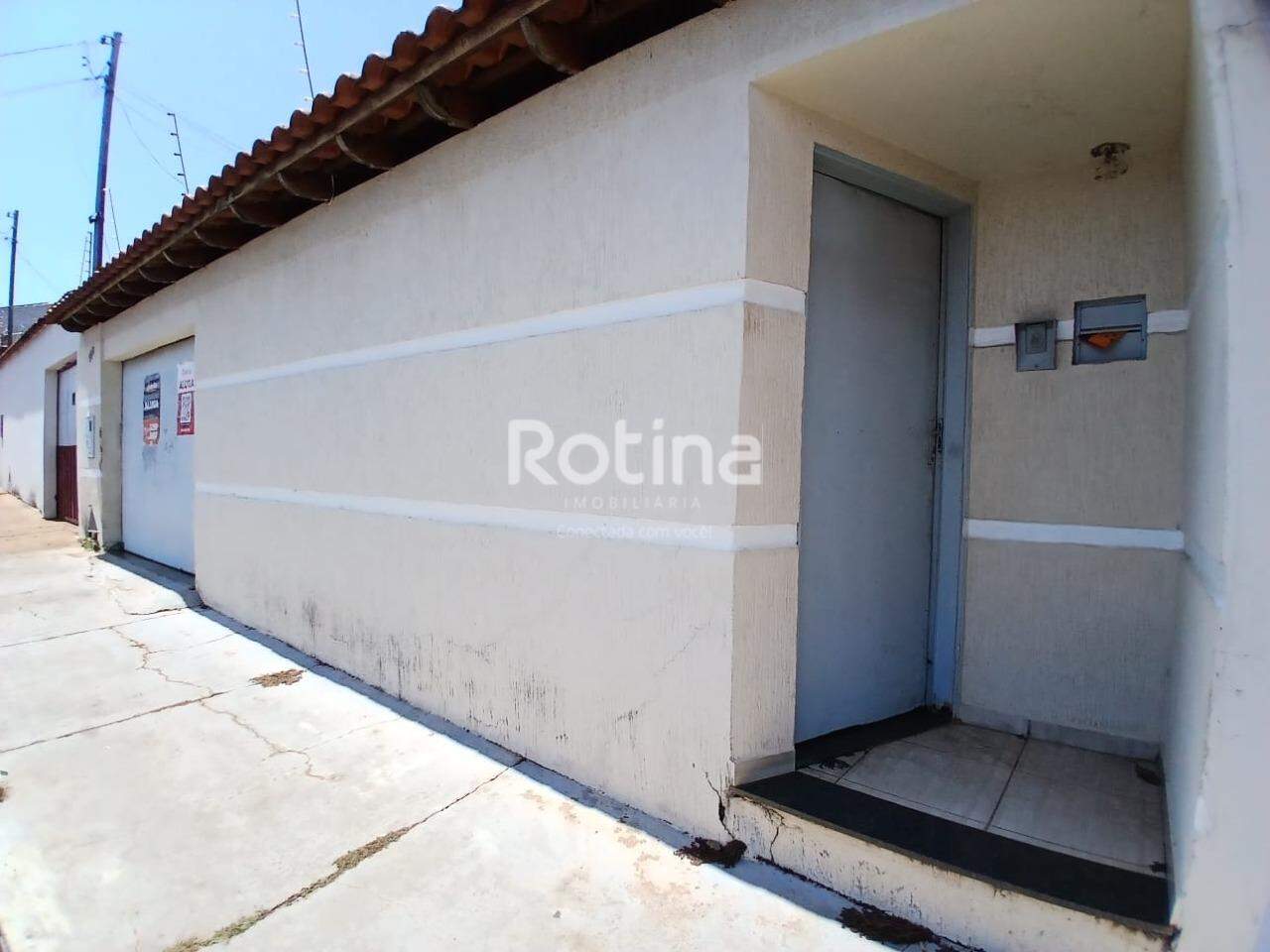 Casa para alugar, 4 quartos em Uberlândia no bairro Nossa Senhora das Graças no valor de R$ 2.200,00 - Rotina Imobiliária: 