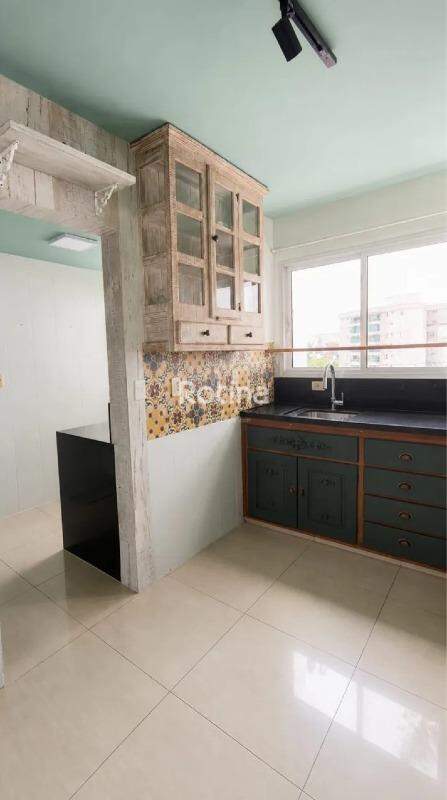 Apartamento para alugar, 3 quartos em Uberlândia no bairro Santa Mônica no valor de R$ 5.000,00 - Rotina Imobiliária: 