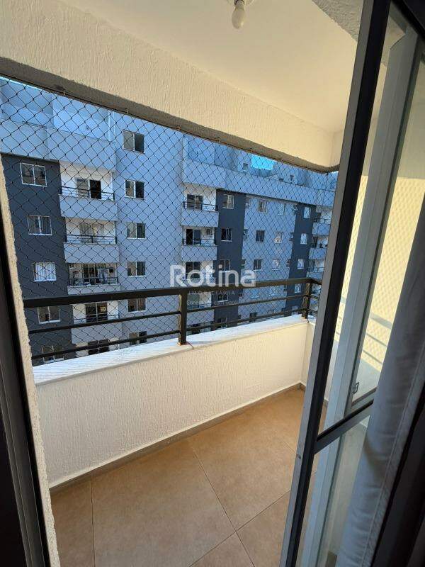 Apartamento para alugar, 2 quartos em Uberlândia no bairro Martins no valor de R$ 2.800,00 - Rotina Imobiliária: 
