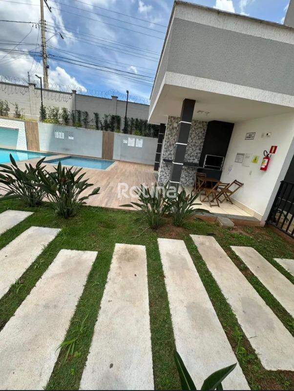 Apartamento para alugar, 2 quartos em Uberlândia no bairro Martins no valor de R$ 2.800,00 - Rotina Imobiliária: 