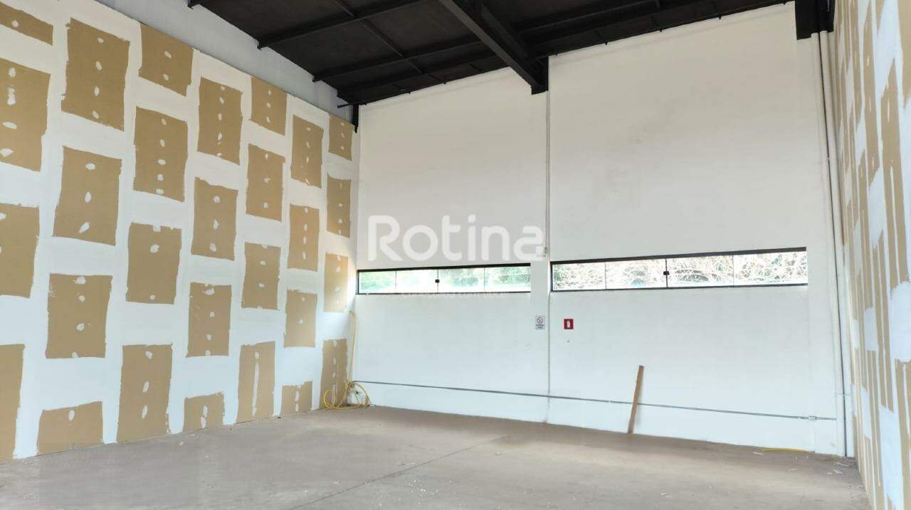 Loja para alugar, em Uberlândia no bairro Monte Hebron no valor de R$ 2.200,00 - Rotina Imobiliária: 