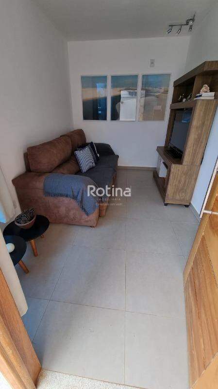 Casa Condomínio Fechado para alugar, 3 quartos em Uberlândia no bairro Bosque dos Buritis no valor de R$ 4.500,00 - Rotina Imobiliária: 