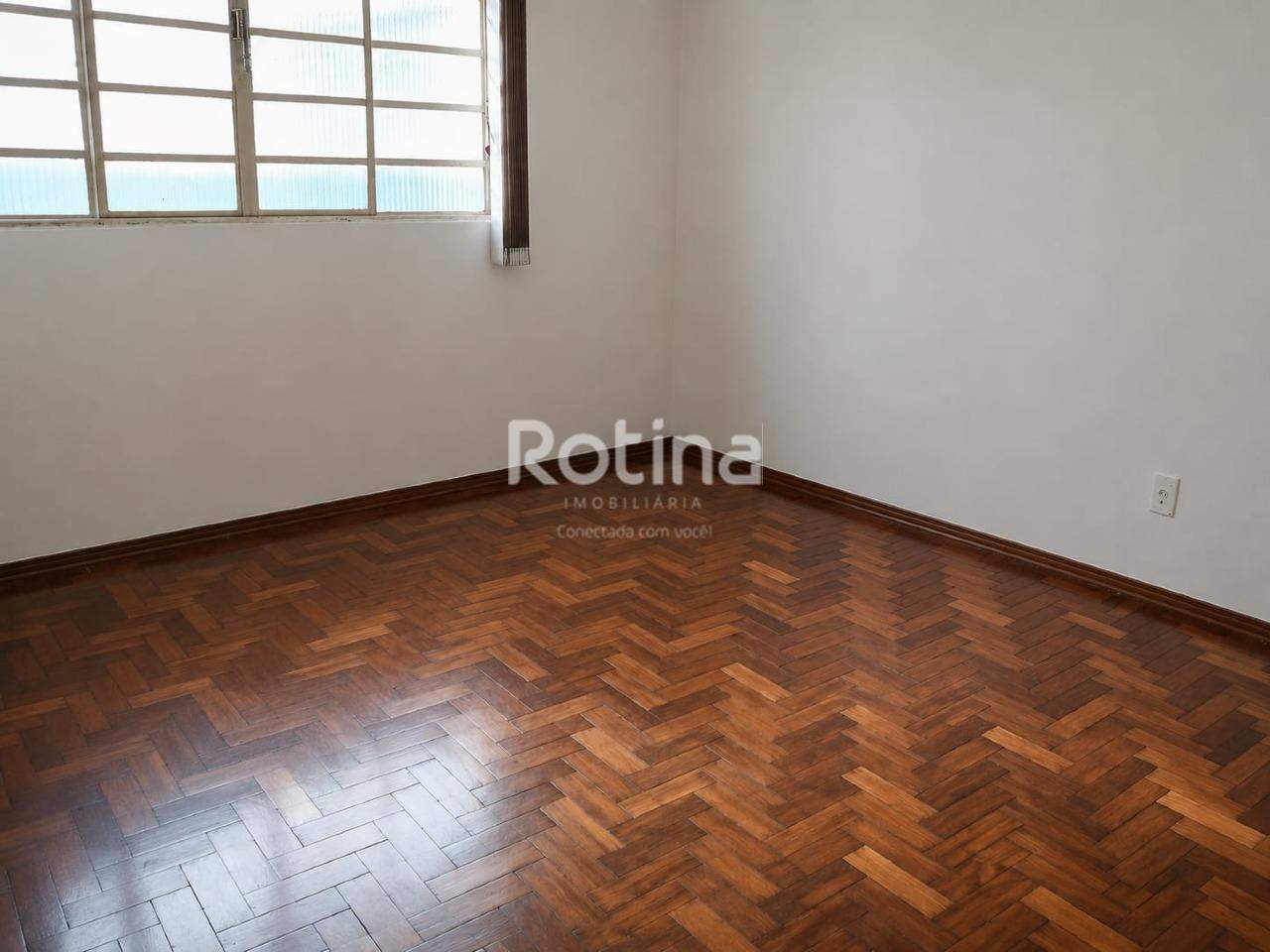 Casa à venda, 3 quartos em Uberlândia no bairro Tabajaras no valor de R$ 850.000,00 - Rotina Imobiliária: 
