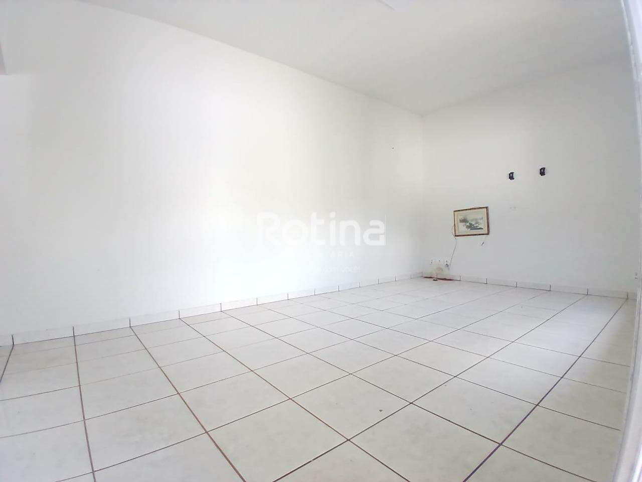 Casa para alugar, 3 quartos em Uberlândia no bairro Jardim Europa no valor de R$ 2.400,00 - Rotina Imobiliária: 