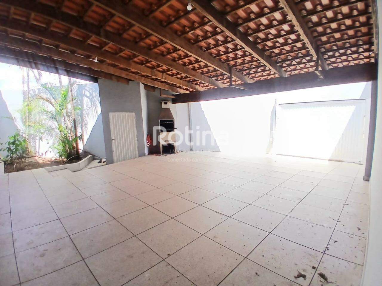 Casa para alugar, 3 quartos em Uberlândia no bairro Jardim Europa no valor de R$ 2.400,00 - Rotina Imobiliária: 