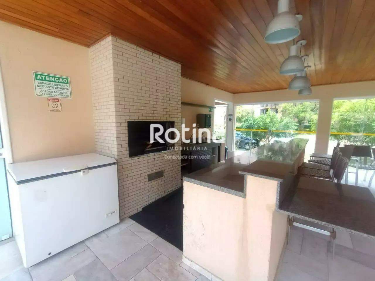 Apartamento à venda, 3 quartos em Uberlândia no bairro Santa Mônica no valor de R$ 400.000,00 - Rotina Imobiliária: 