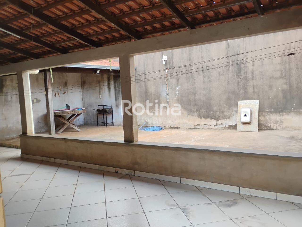 Casa à venda, 3 quartos em Uberlândia no bairro São Jorge no valor de R$ 560.000,00 - Rotina Imobiliária: 