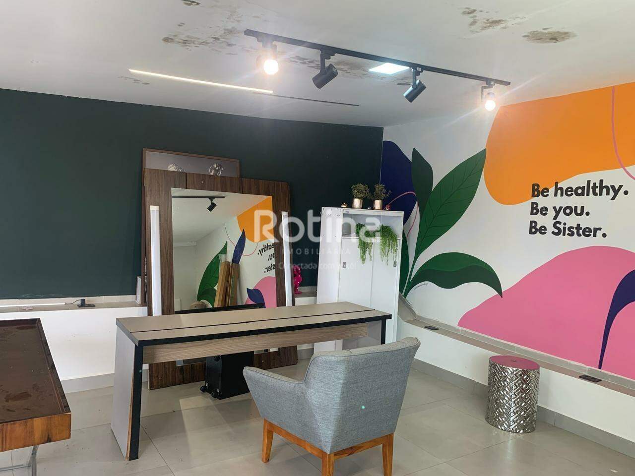 Sala para alugar, em Uberlândia no bairro Tibery no valor de R$ 1.000,00 - Rotina Imobiliária: 