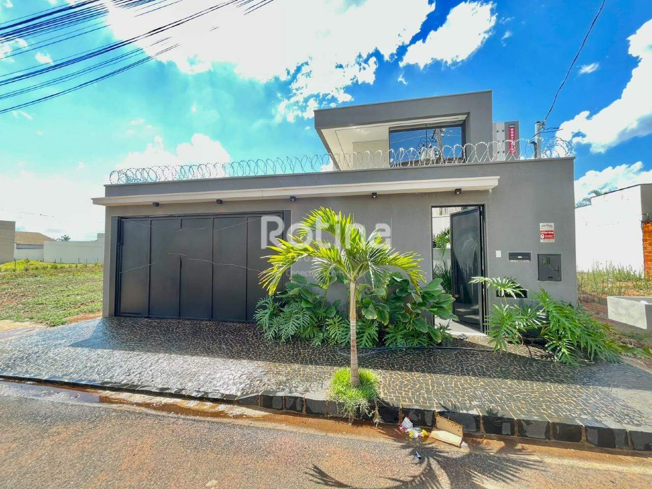 Casa para alugar, 3 quartos em Uberlândia no bairro Novo Mundo no valor de R$ 9.000,00 - Rotina Imobiliária: 