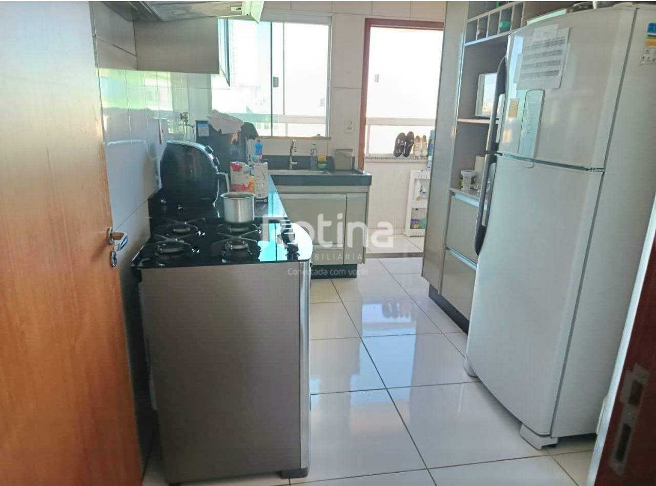 Cobertura à venda, 4 quartos em Uberlândia no bairro Brasil no valor de R$ 780.000,00 - Rotina Imobiliária: 