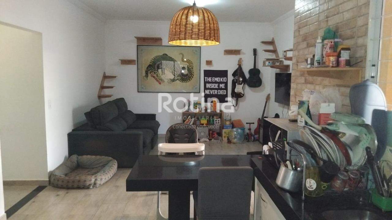 Casa à venda, 3 quartos em Uberlândia no bairro Cidade Jardim no valor de R$ 780.000,00 - Rotina Imobiliária: 