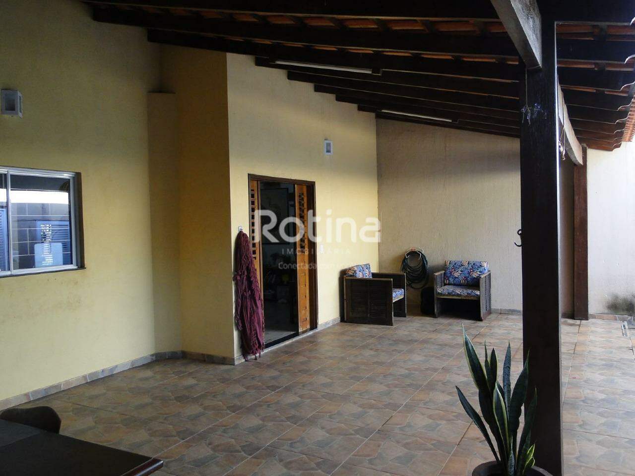 Casa à venda, 3 quartos em Uberlândia no bairro Cidade Jardim no valor de R$ 780.000,00 - Rotina Imobiliária: 