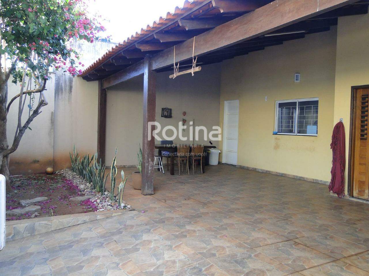 Casa à venda, 3 quartos em Uberlândia no bairro Cidade Jardim no valor de R$ 780.000,00 - Rotina Imobiliária: 